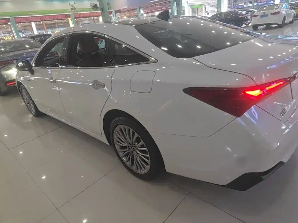 Toyota Avalon — миниатюра 5