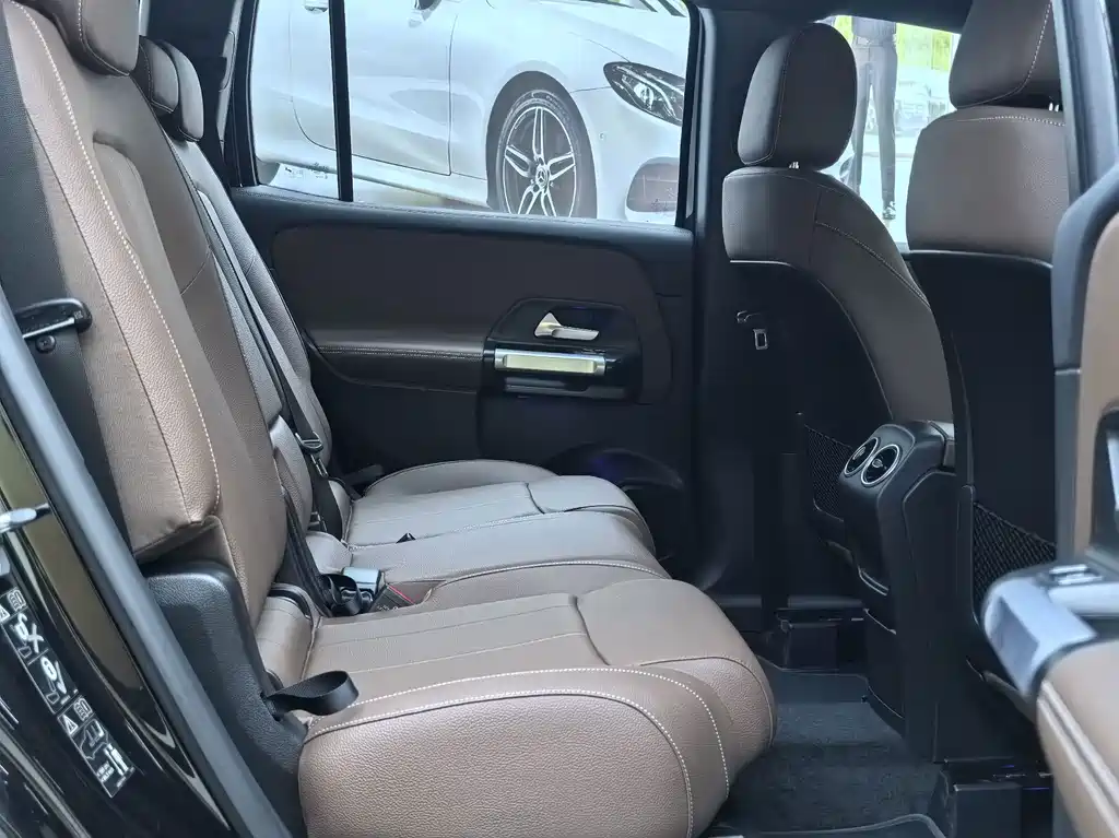 Mercedes-Benz GLB — миниатюра 22