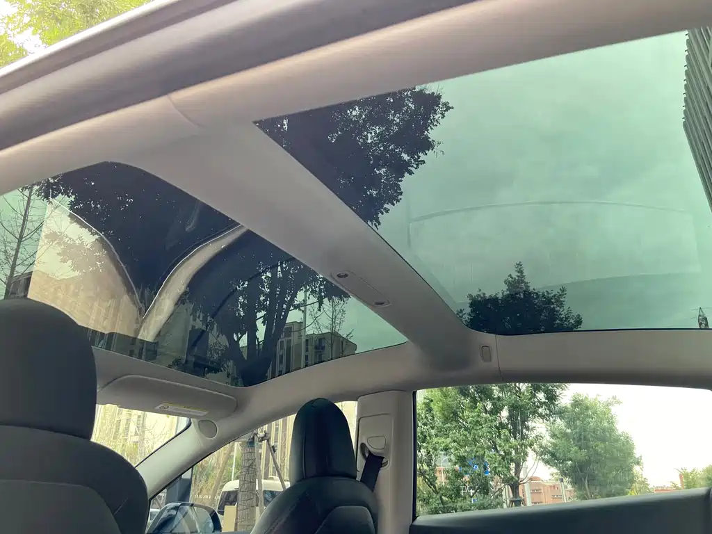 Tesla Model 3 — миниатюра 19