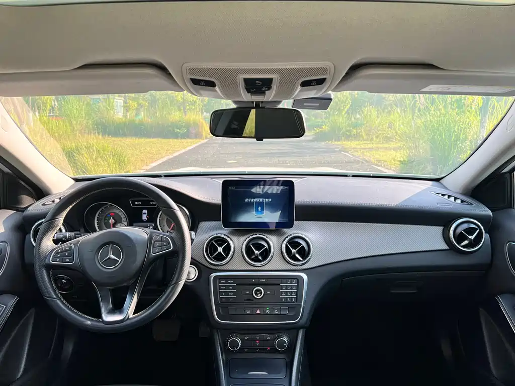 Mercedes-Benz GLA — миниатюра 18