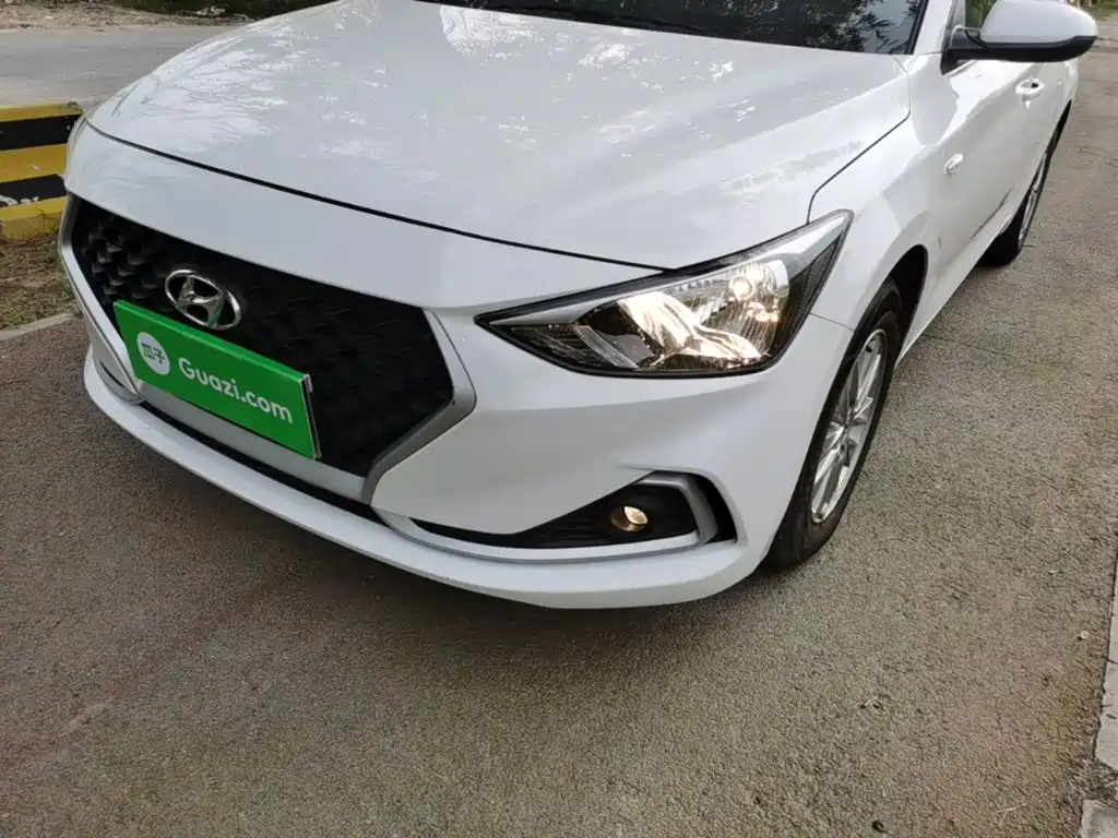 Hyundai Elantra — миниатюра 24