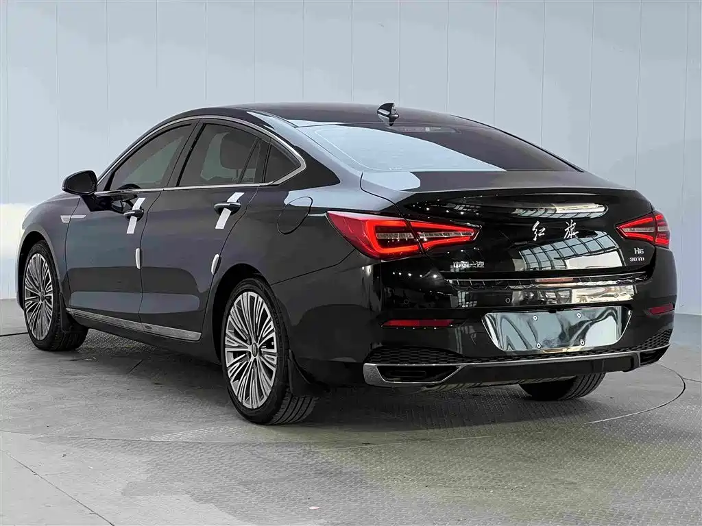 Hongqi Hongqi H5 — миниатюра 15