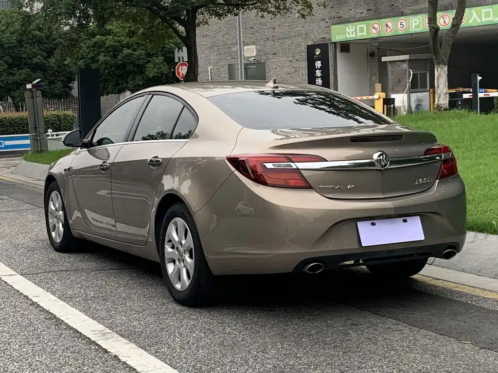 Buick Regal — миниатюра 5