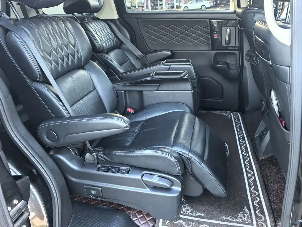 Honda Elysion — миниатюра 6