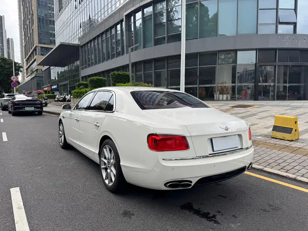 Bentley Flying Spur 2017 4.0T V8 S Standard
