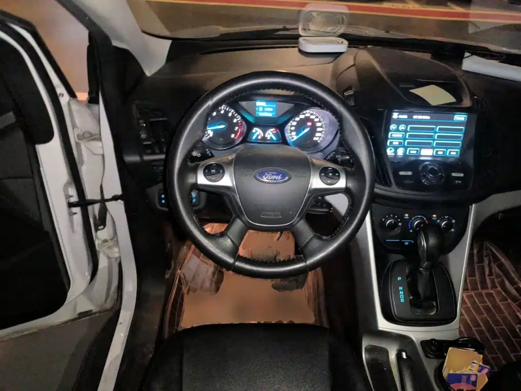 Ford Kuga — миниатюра 7