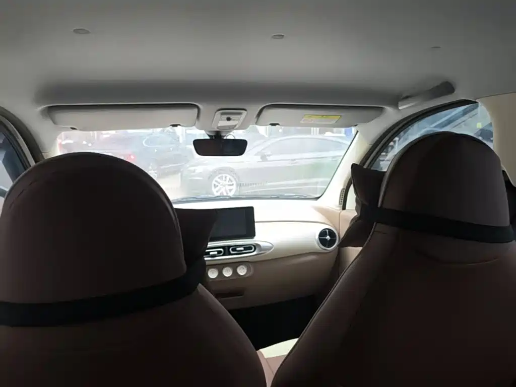 Wuling MINIEV — миниатюра 18