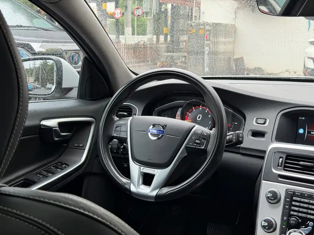 Volvo V60 — миниатюра 13