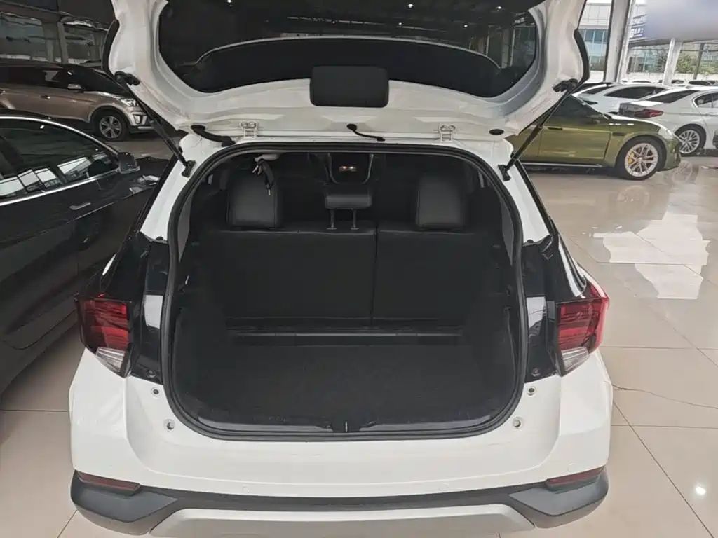 Toyota Yaris L — миниатюра 19