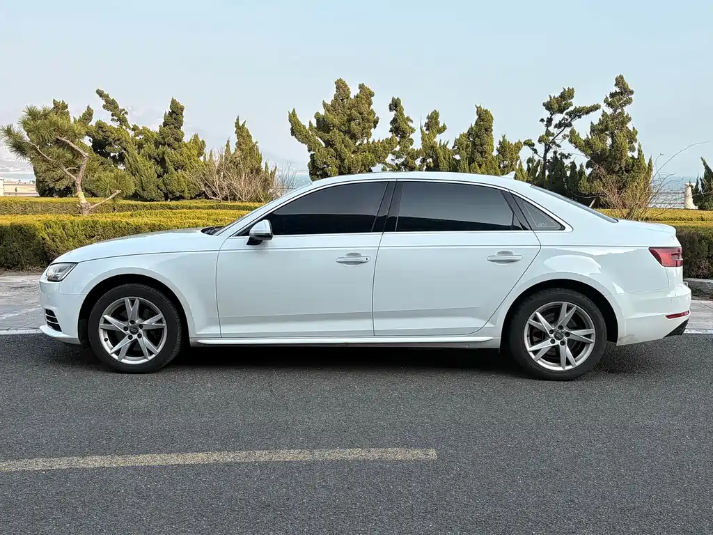 Audi A4L — миниатюра 11