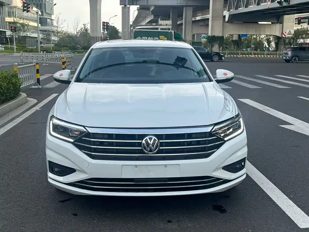 Volkswagen Sagitar — миниатюра 2