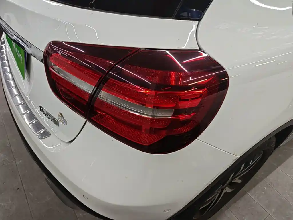 Mercedes-Benz GLA — миниатюра 8