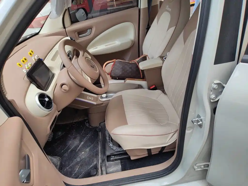 Wuling MINIEV — миниатюра 11
