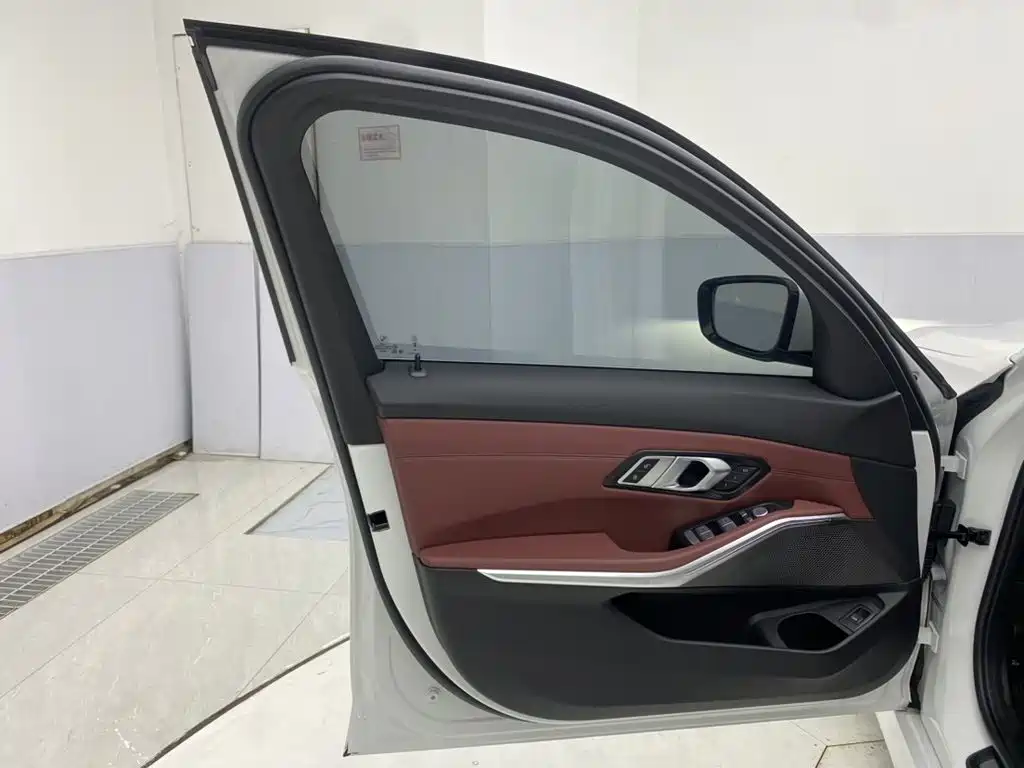 BMW 3 Series — миниатюра 16