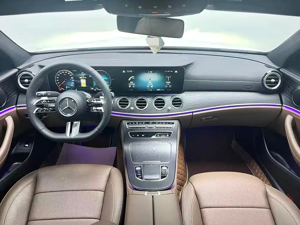 Mercedes-Benz E-Class — миниатюра 6
