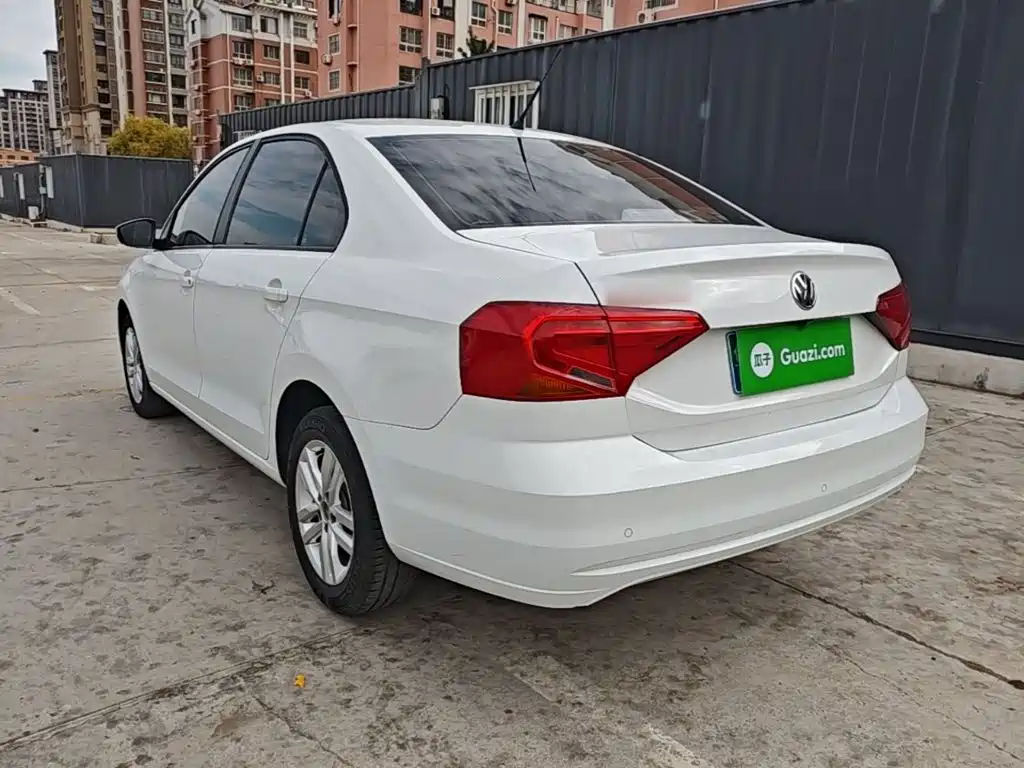 Volkswagen Jetta — миниатюра 5