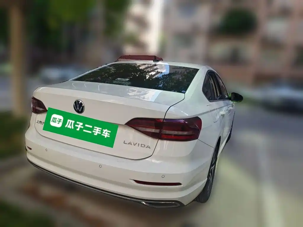 Volkswagen Lavida — миниатюра 4