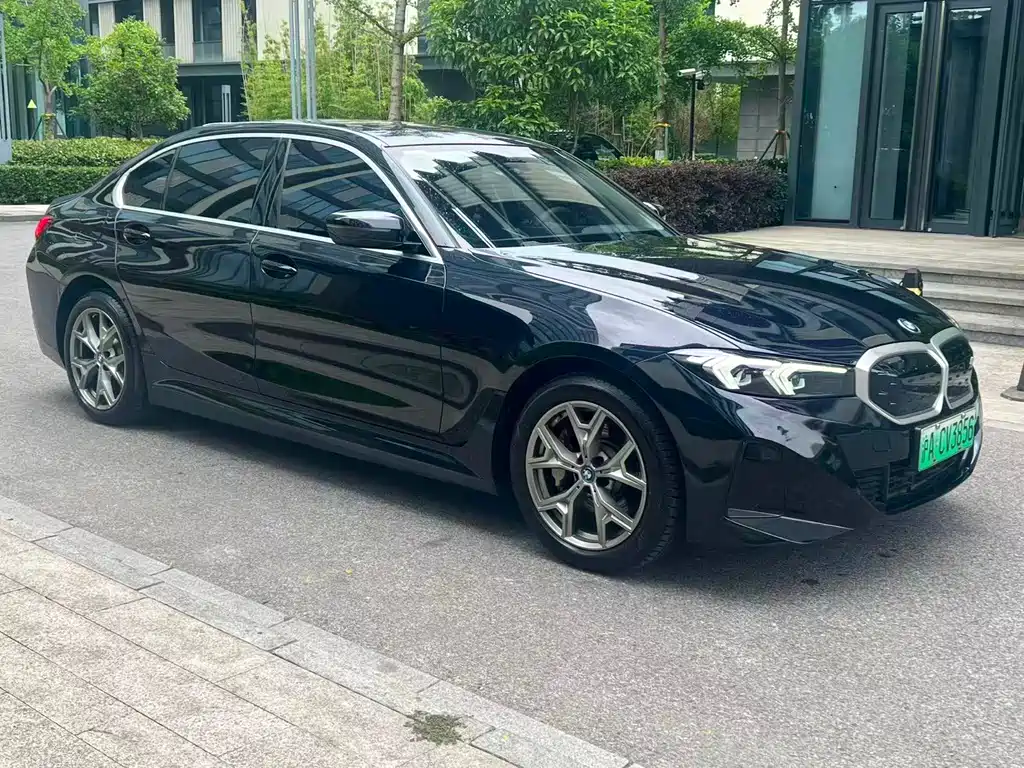 BMW i3 2024 eDrive 35 L
