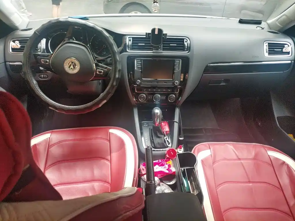 Volkswagen Sagitar 2018 280TSI DSG Luxury