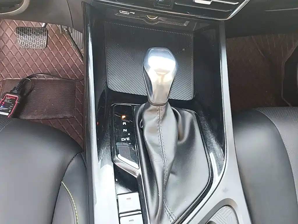 Roewe i5 — миниатюра 14