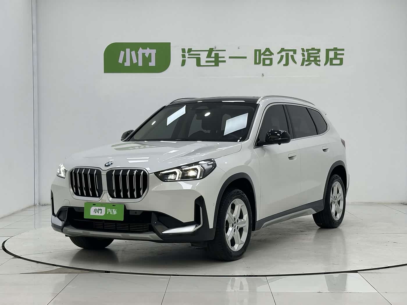 BMW X1 1.5 л 2023 г. Белый, пробег 39000 км