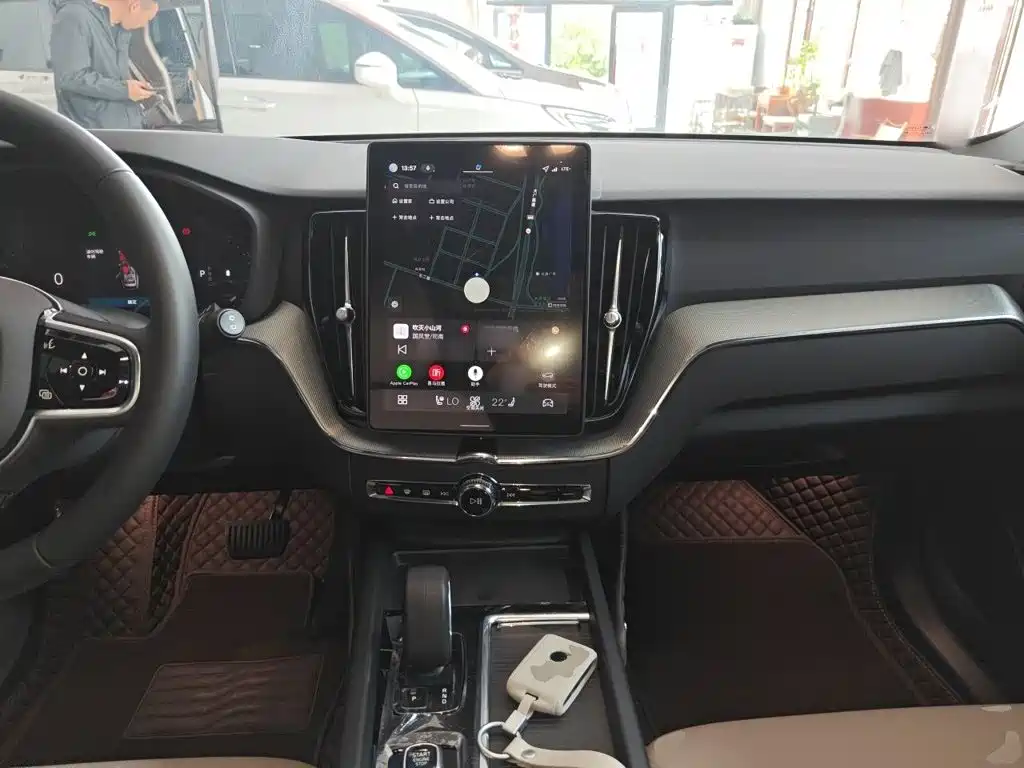 Volvo XC60 — миниатюра 5