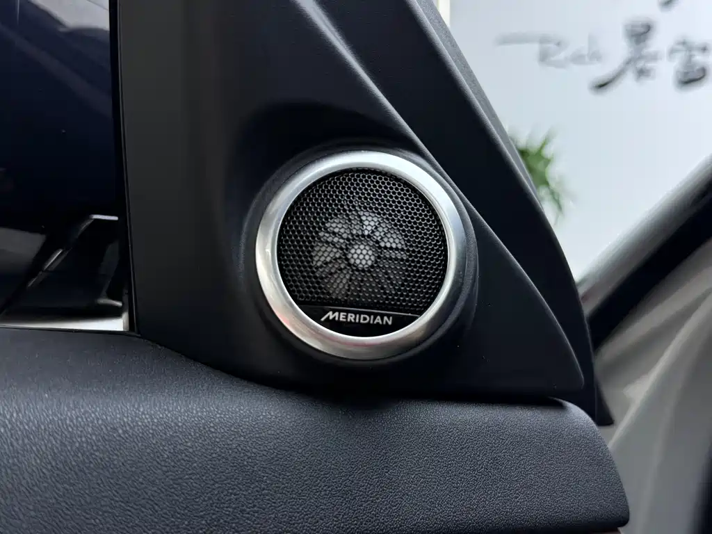 Land Rover Evoque — миниатюра 12