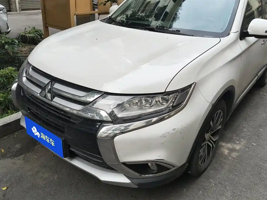 Mitsubishi Outlander 2018