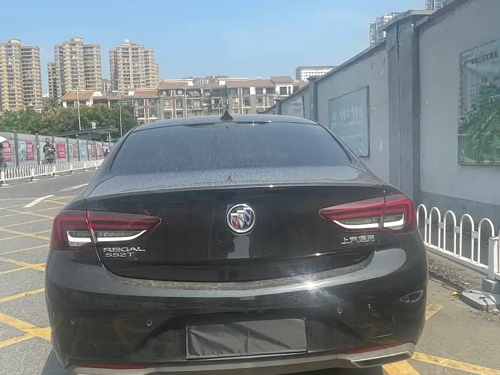 Buick Regal — миниатюра 8