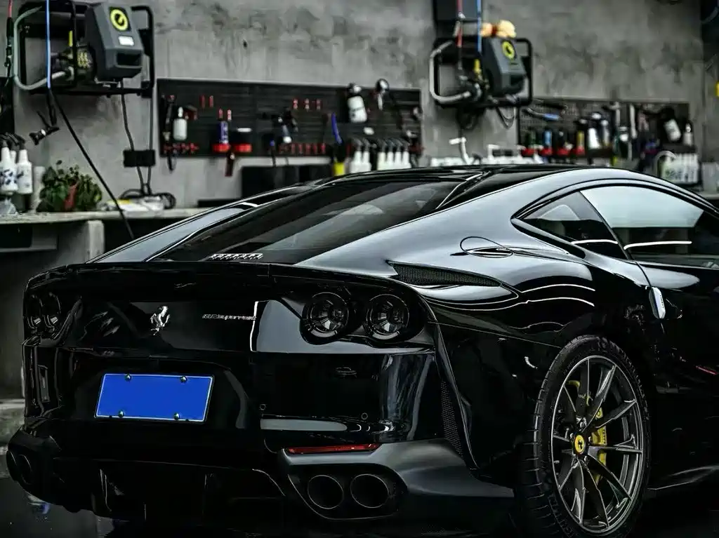 Ferrari 812 — миниатюра 3