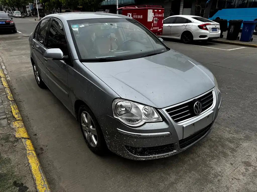 Volkswagen Polo 2009 1.4L AT