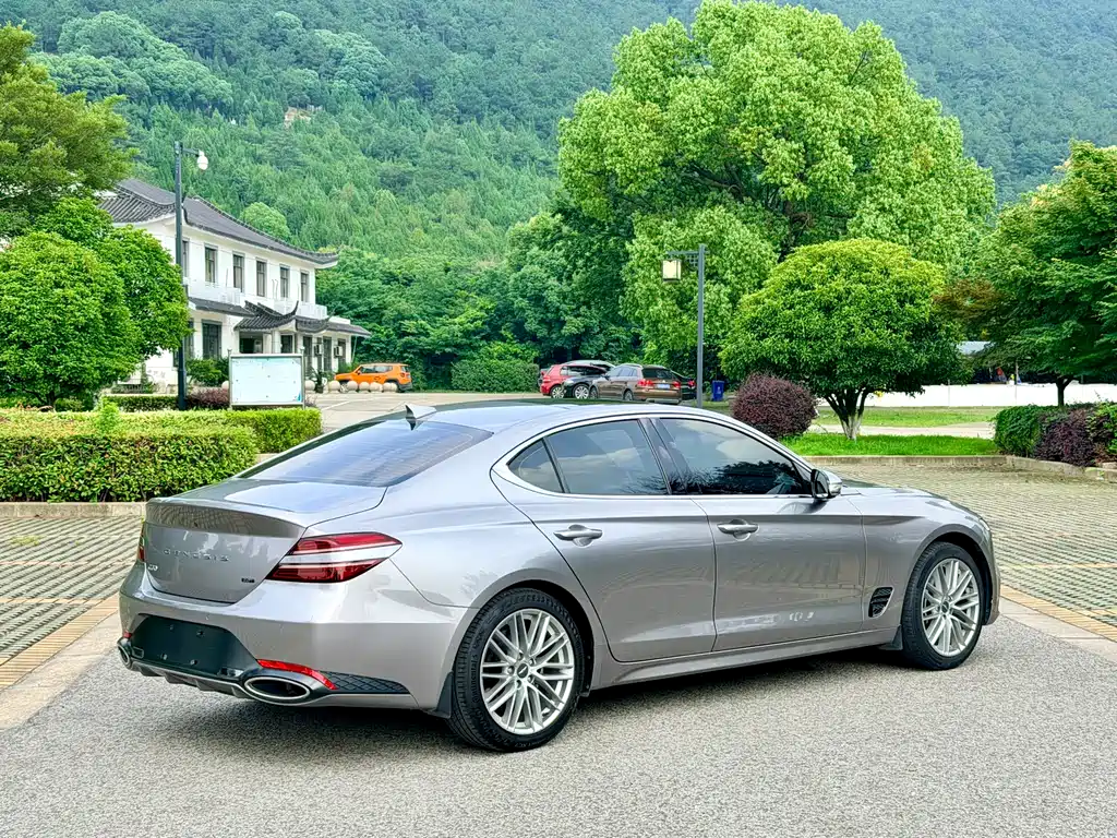 Genesis G70 2021 2.0T Luxury