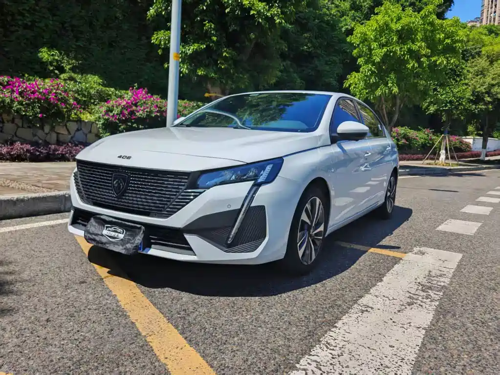 Peugeot 408 2025
