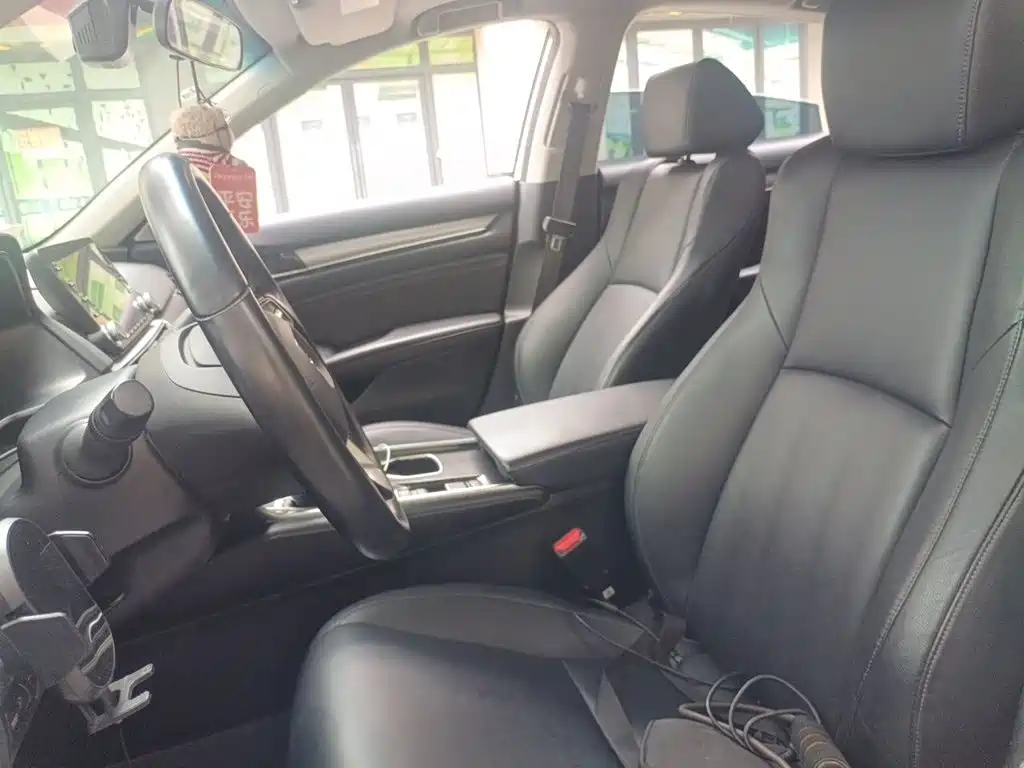 Honda Accord — миниатюра 16