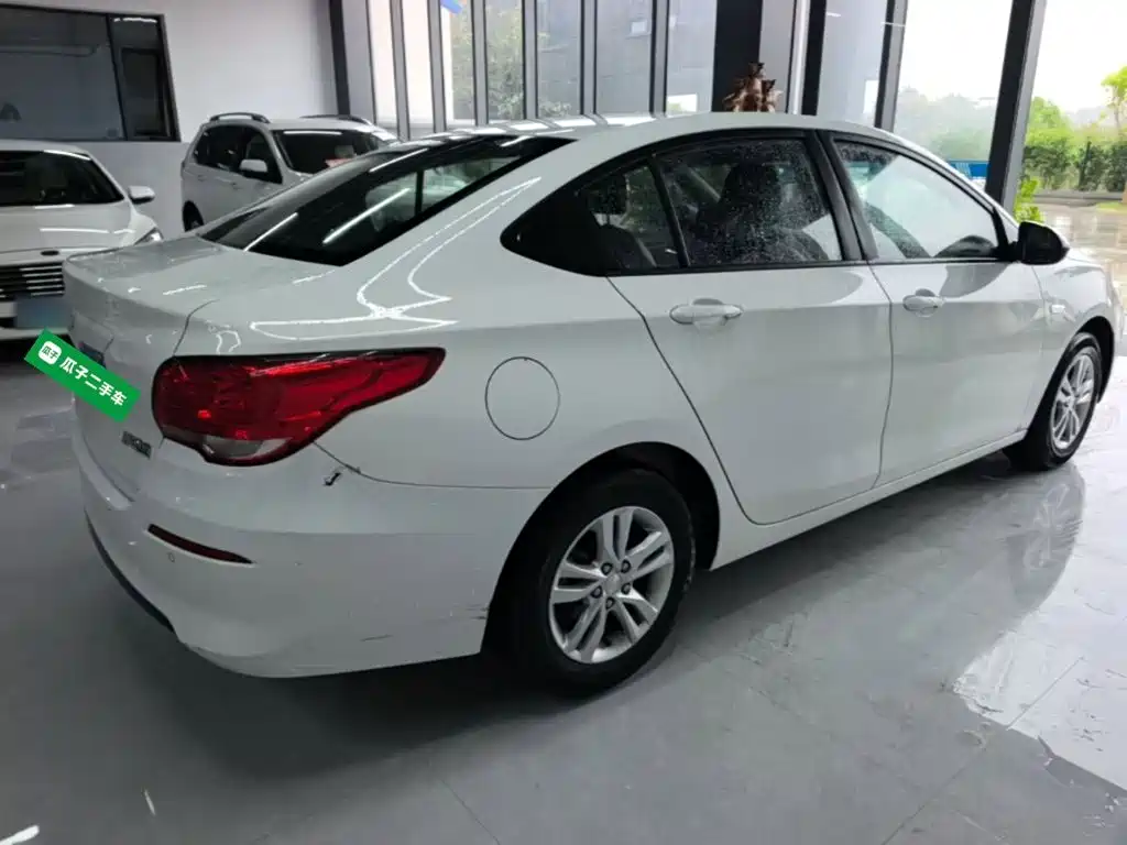 Chevrolet Cavalier — миниатюра 7