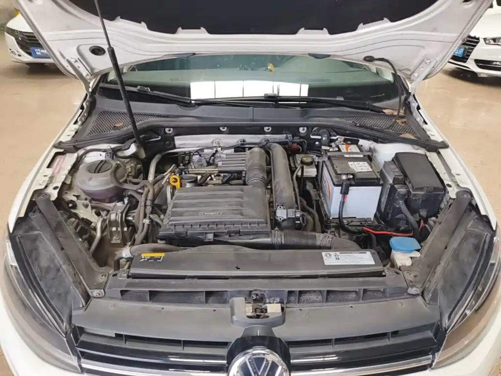 Volkswagen Golf — миниатюра 20