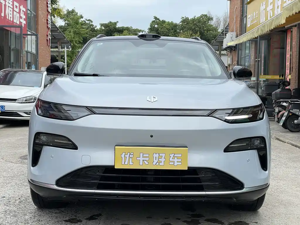 Leapmotor Leapmotor C11 — миниатюра 5