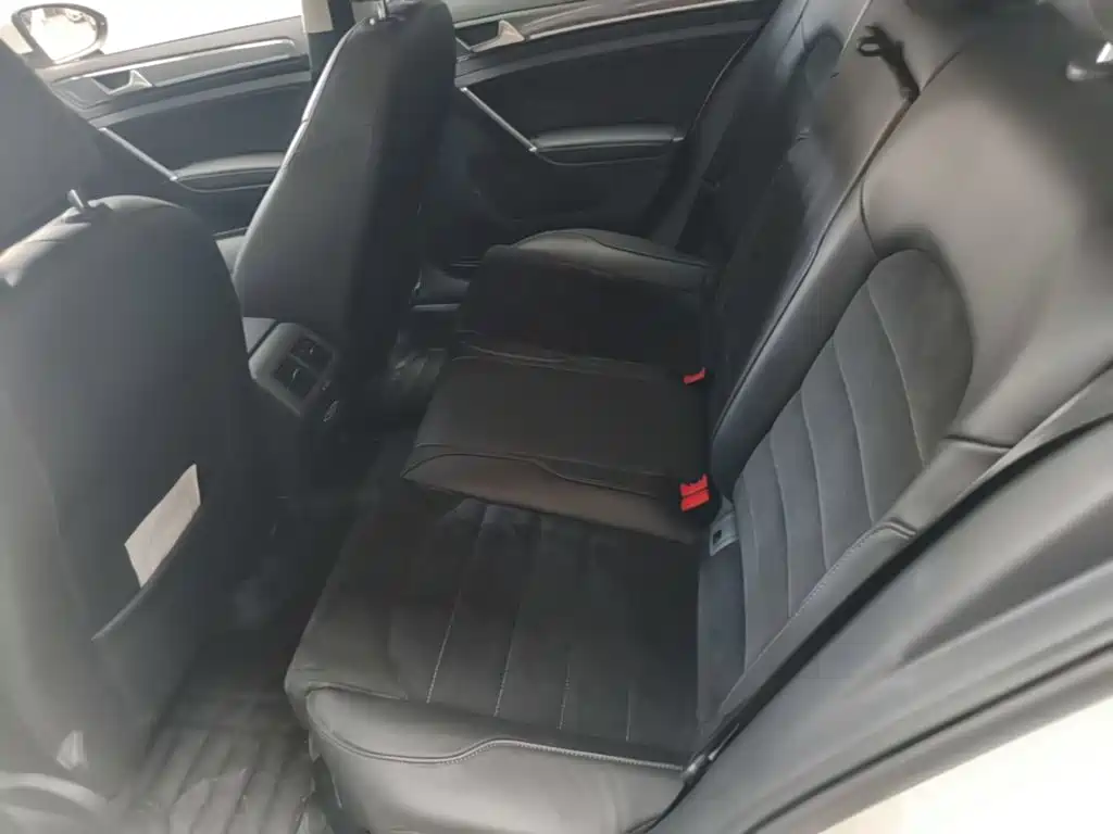 Volkswagen Golf — миниатюра 17