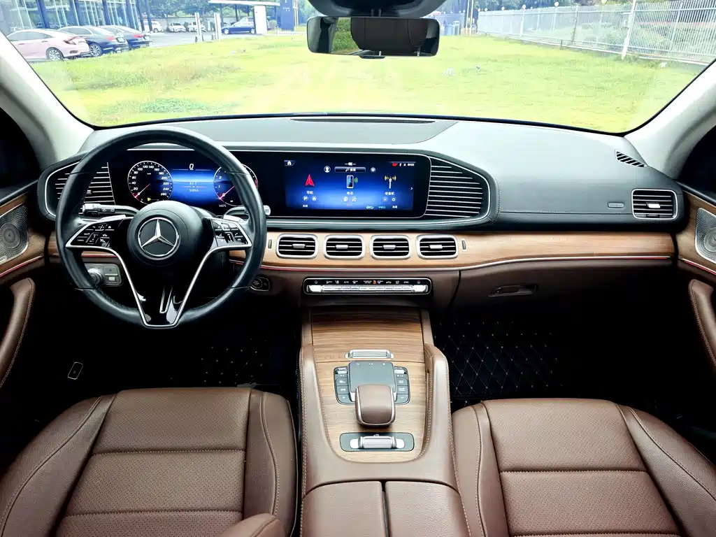 Mercedes-Benz GLE (Import) — миниатюра 12
