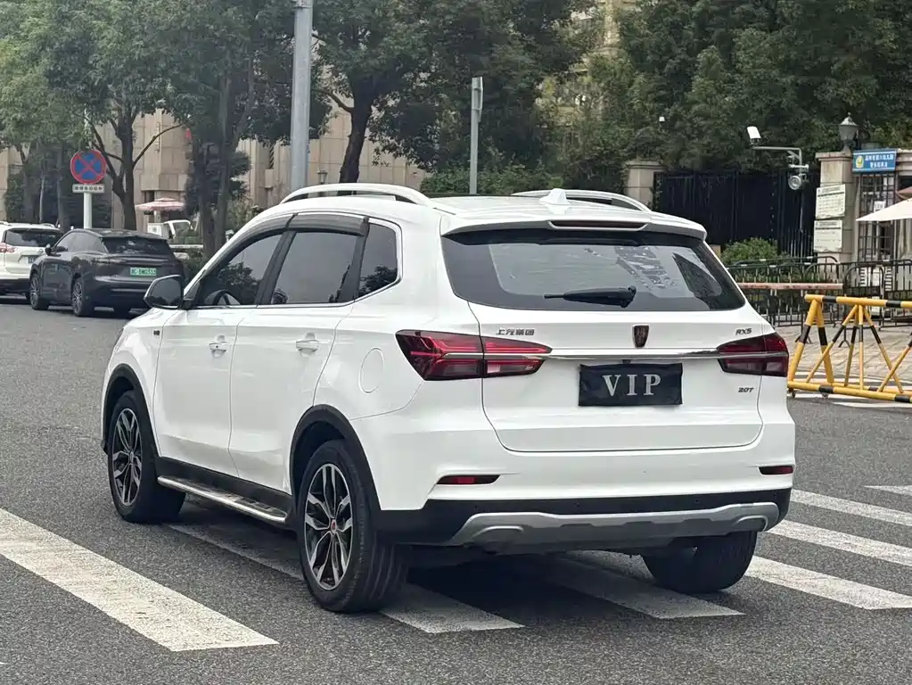 Roewe RX5 — миниатюра 8