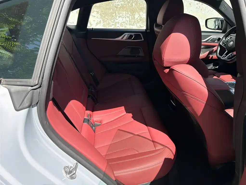 BMW i4 2025 eDrive40