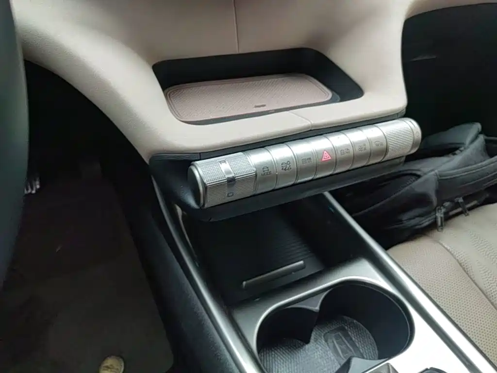 BYD Dolphin — миниатюра 14