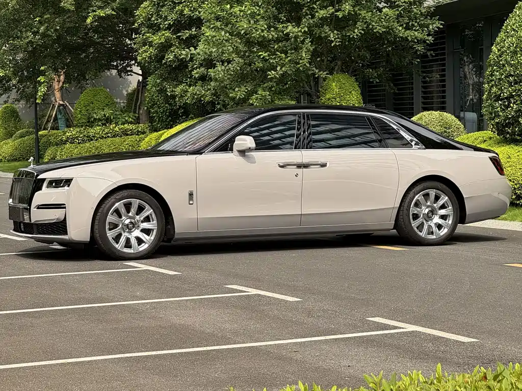 Rolls-Royce Ghost 6.7T Long Wheelbase Edition, фото 12