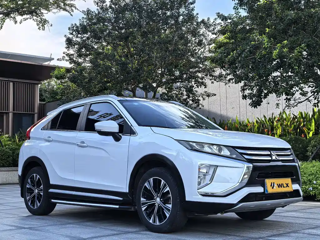 Mitsubishi Eclipse Cross — миниатюра 3