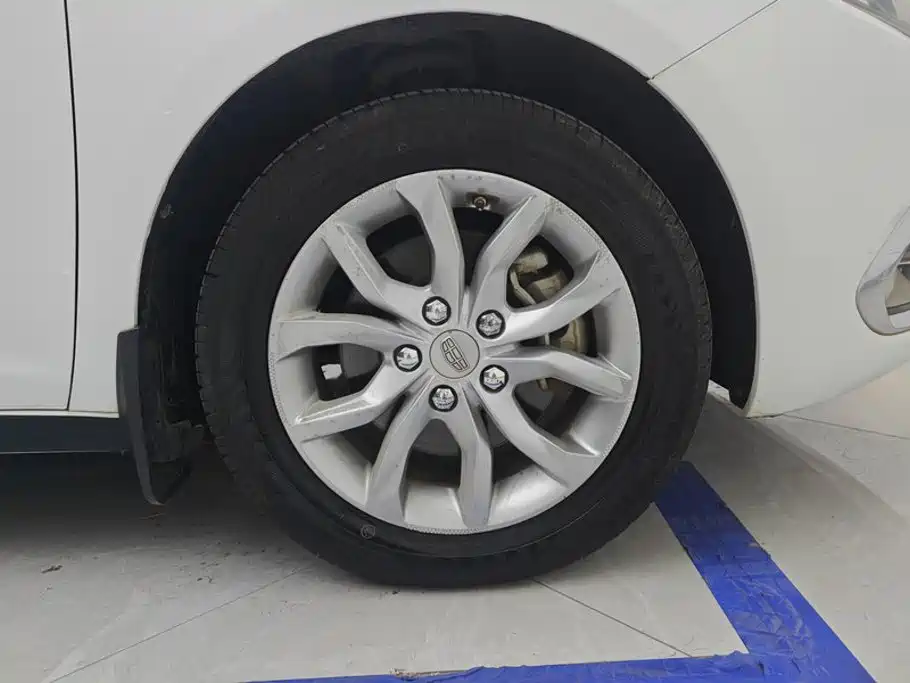 Geely Emgrand GL — миниатюра 6