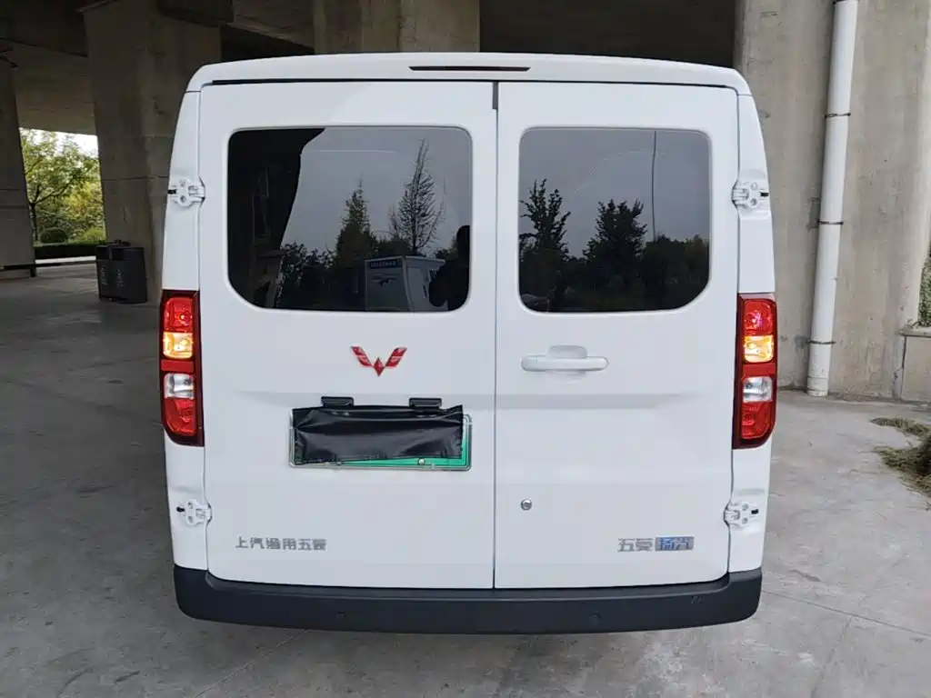 Wuling Yangguang — миниатюра 6