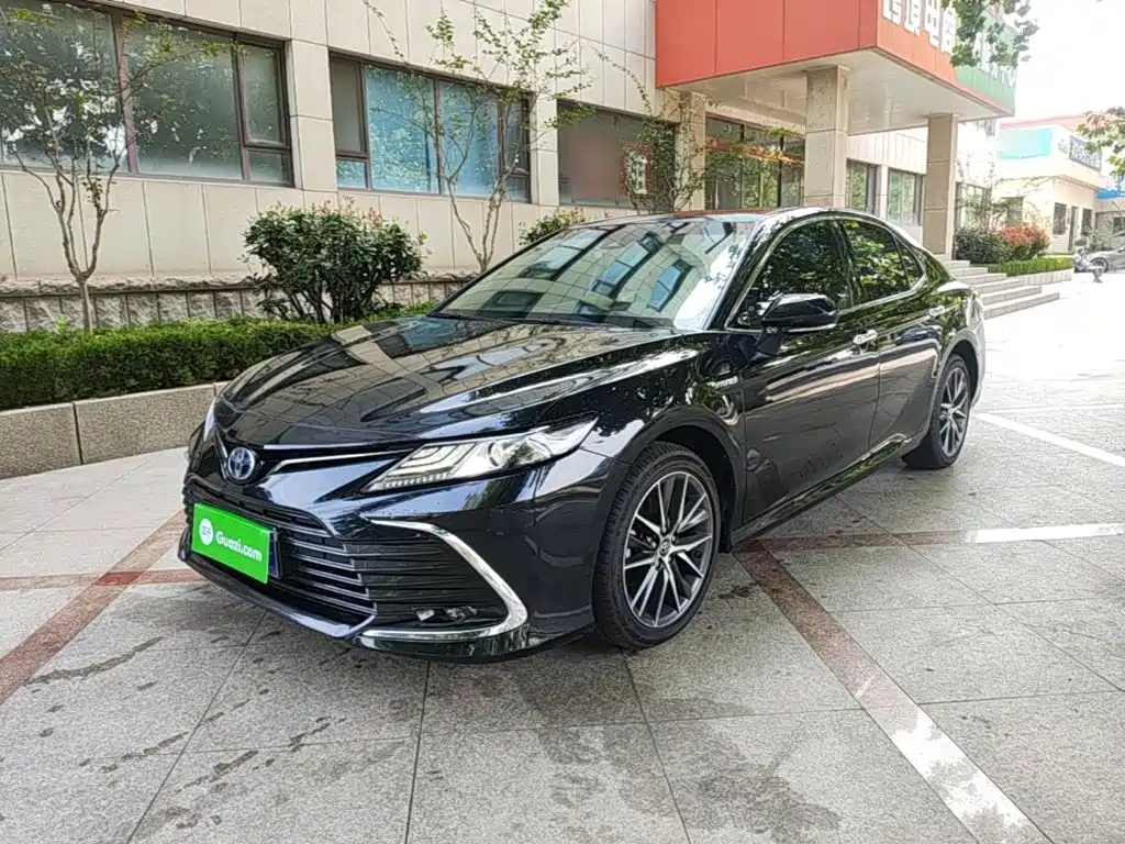 Toyota Camry — миниатюра 2