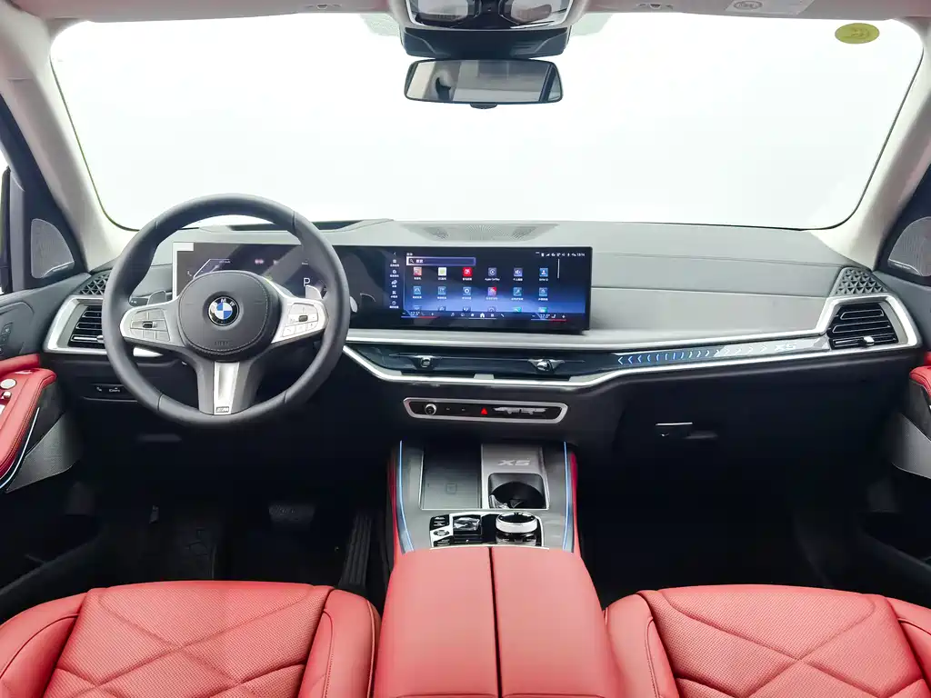 Заказать BMW X5 2026 года за 10 399 573 ₽  из Китая
