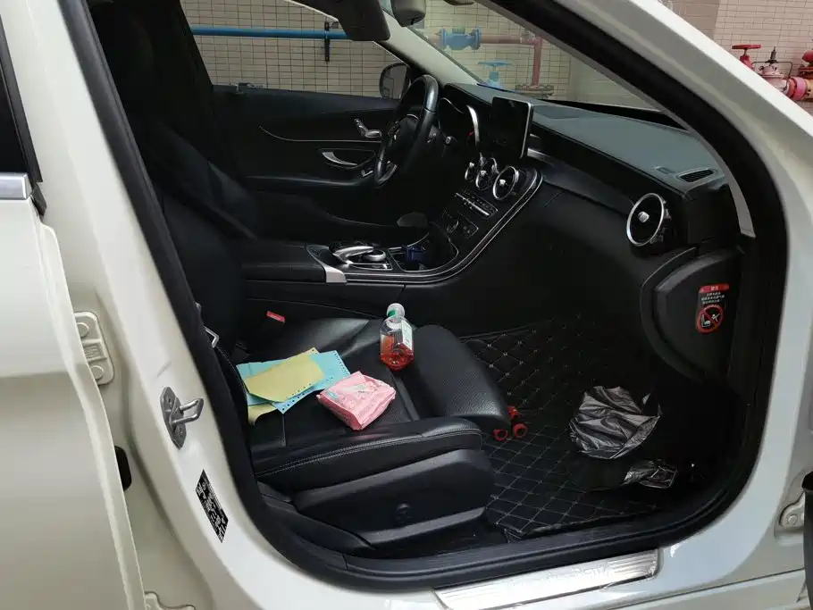 Mercedes-Benz C-Class — миниатюра 8