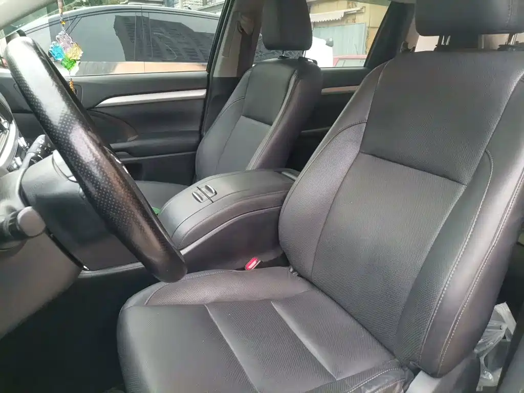 Toyota Highlander — миниатюра 16